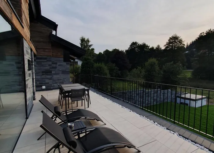 Exklusive King Mit Game Table In Appartement *