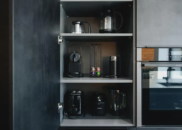 Exklusive King Mit Game Table In Appartement